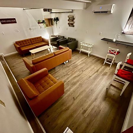 Capsule Hostel Ньюарк Экстерьер фото