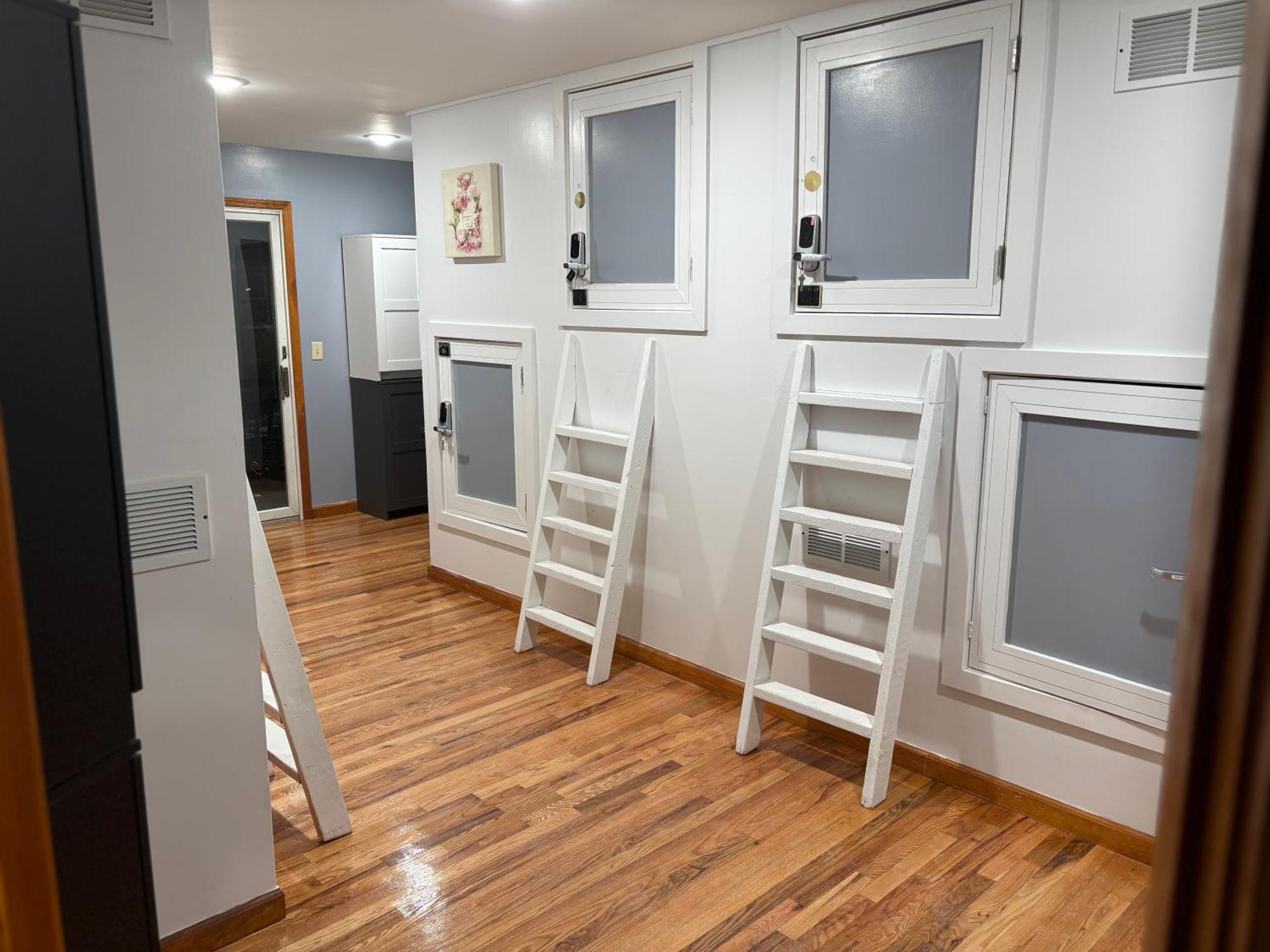 Capsule Hostel Ньюарк Экстерьер фото