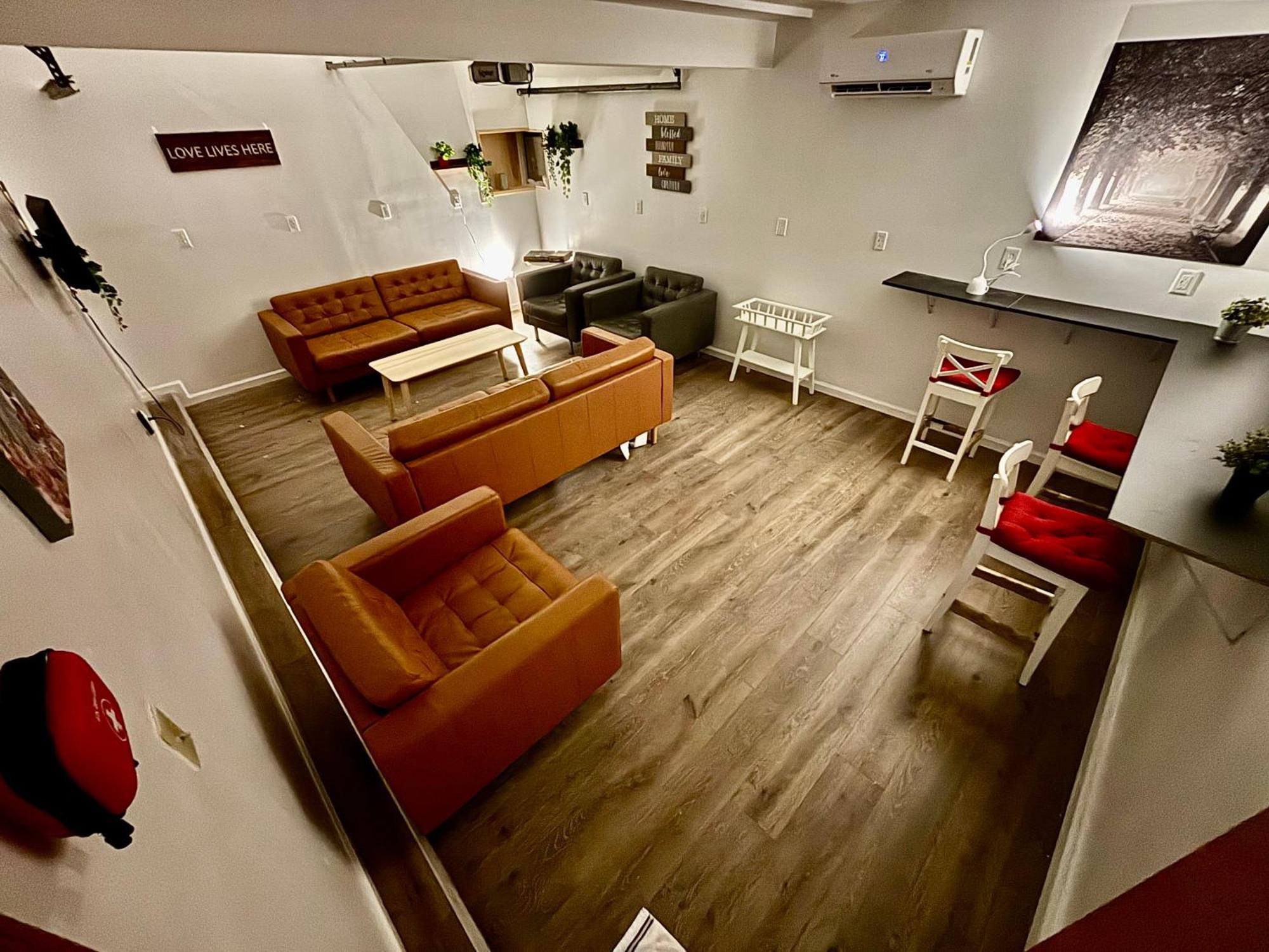 Capsule Hostel Ньюарк Экстерьер фото